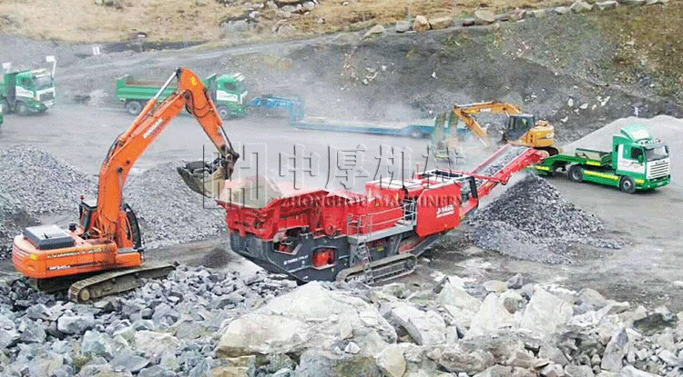 履带鄂式移动破碎站