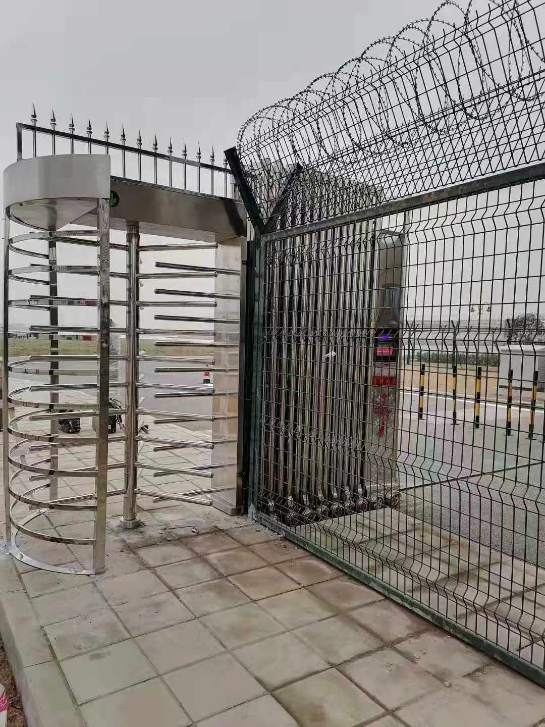 武汉双通闸门图片 学校出入口用双通闸门