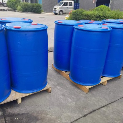 扬子巴斯夫丙烯酸99.9%  200kg/桶树脂原料