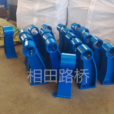 防撞扶手支撑架 铸钢护栏支架 高桥梁防撞立柱
