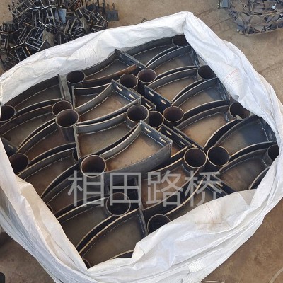 铸钢扶手支撑架 道路栏杆灯光立柱 铸铁桥梁护栏支架