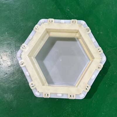 水泥自锁护坡模具供应产量 注塑水利护坡模具特色