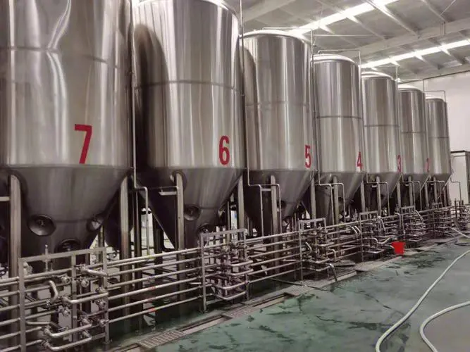 啤酒厂啤酒设备厂家年产10万吨大型啤酒酿造设备