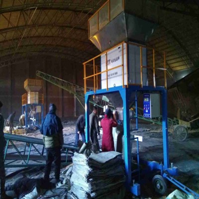 新疆维吾尔自治区大米小麦花生米电动称重打包秤市场在哪