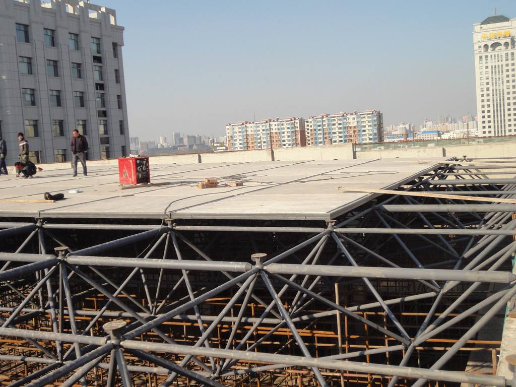 湖北省十堰市网架公司-十堰市网架加工厂-十堰市螺栓球网架公司