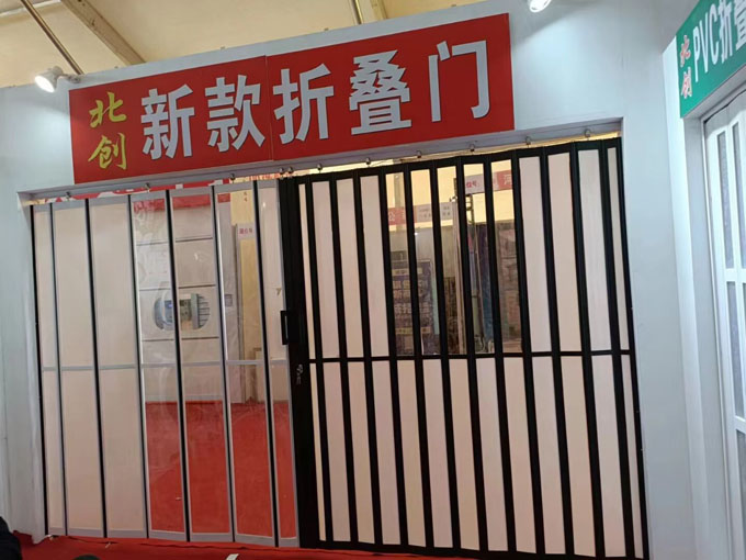 水晶折叠门安装，商场商城门市门店店铺水晶折叠门河北生产厂家