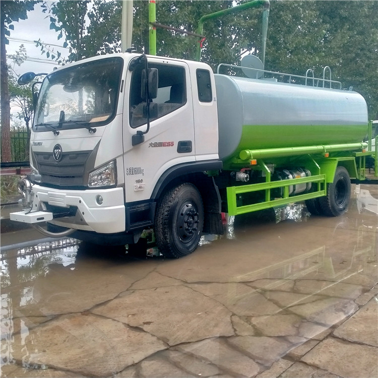 订购国六大型喷洒车12吨雾炮洒水车山东厂家销售价格多少钱