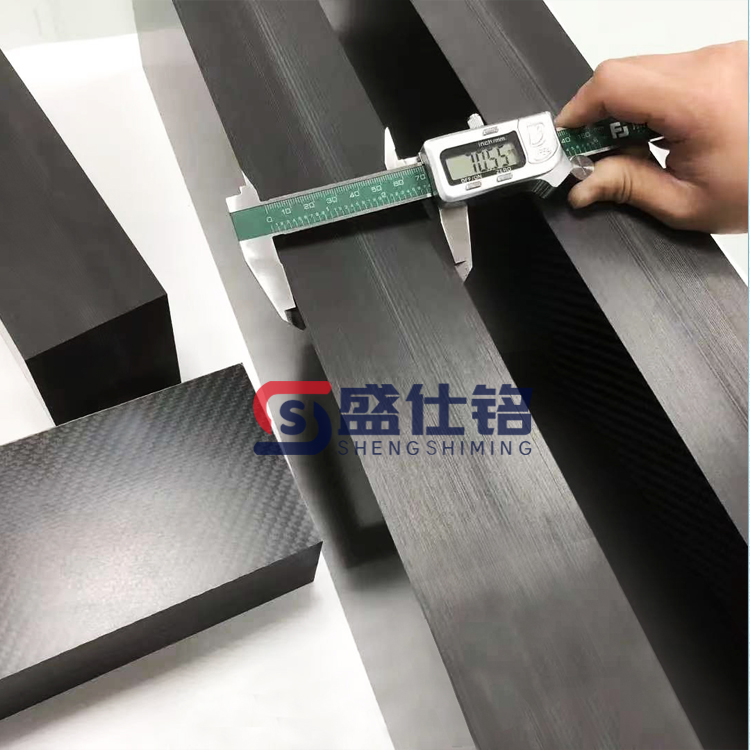 3K碳纤维板加厚板 高强度碳板 斜纹平纹哑光亮光碳纤维板 3K碳纤维板加厚板 高强度碳板 斜纹平纹哑光亮光碳纤维板