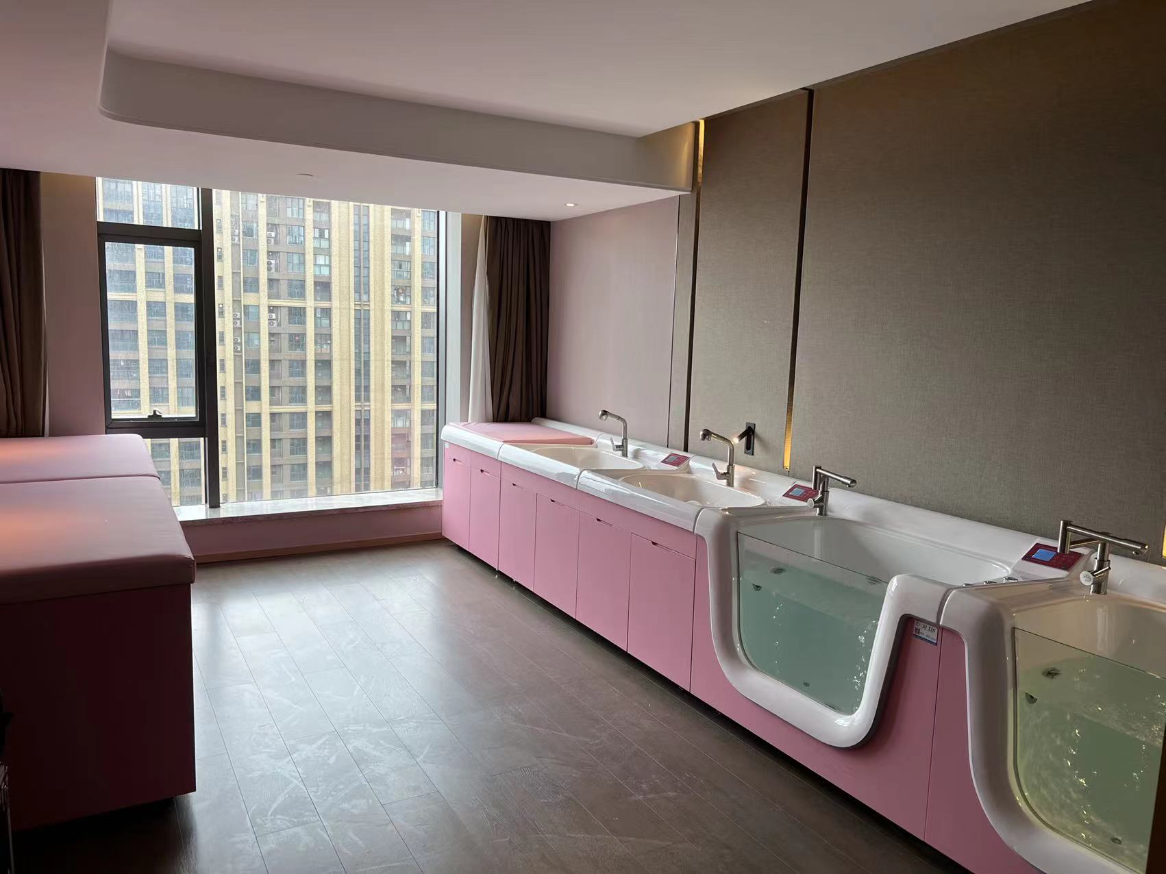 新生儿洗澡游泳池 婴儿洗浴设备  一体式防腐防潮 可定制生产