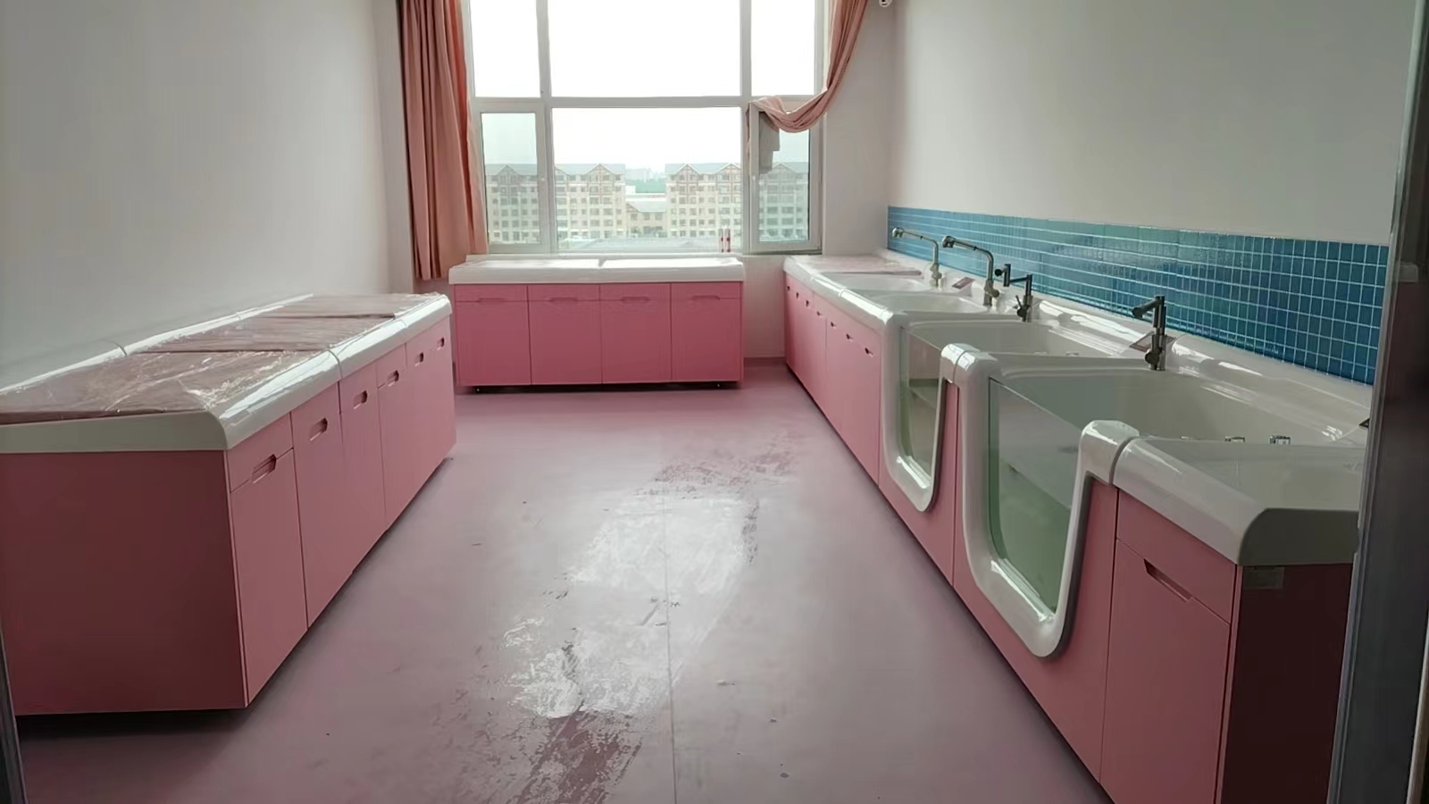 婴儿洗浴设备 一体式防腐防潮 可定制生产