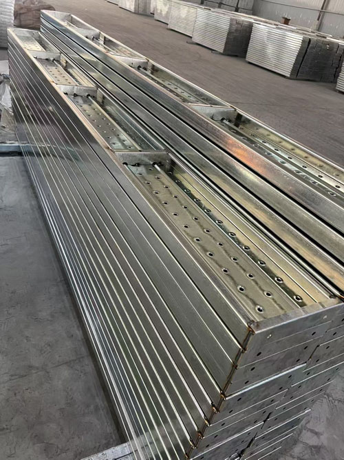 河北沧州任丘鑫汇钢跳板，镀锌钢跳板，热镀锌钢踏板