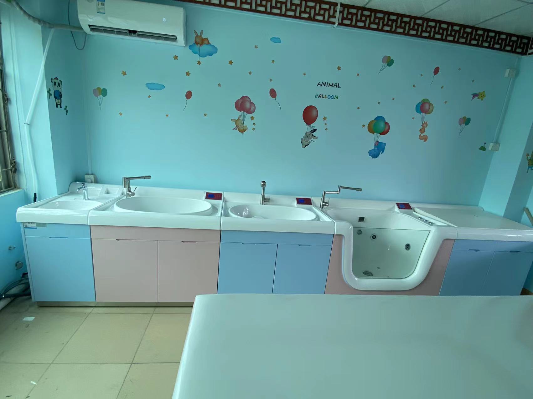 婴儿洗浴中心一体化新生儿洗澡设备护理台恒温婴幼儿游泳池