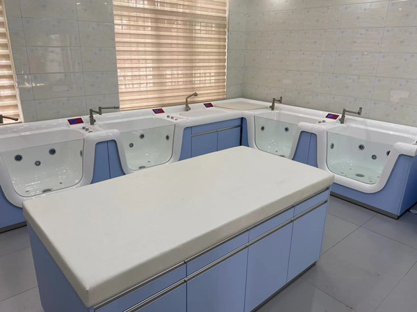 新生儿 护理台 婴儿游泳池 宝宝洗浴中心