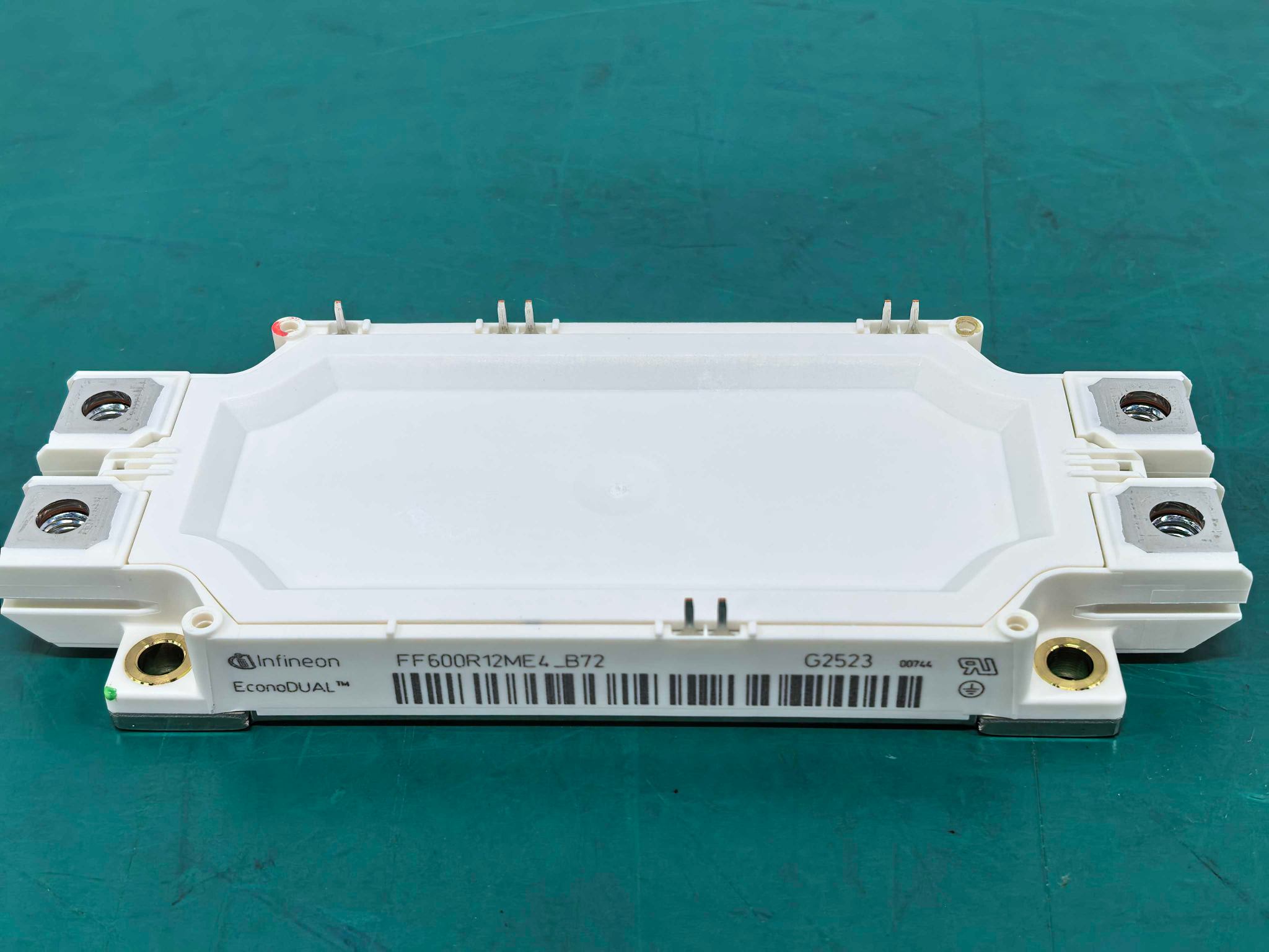 英飞凌FF600R12ME4-B72