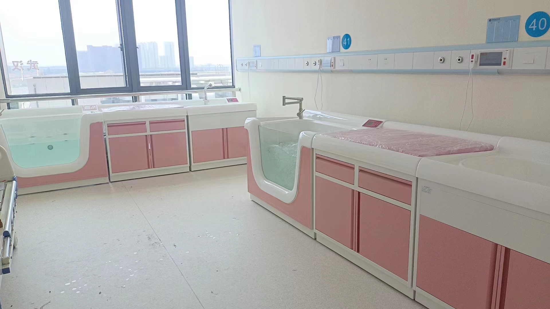 婴儿洗浴设备 新生儿游泳池  可定制生产