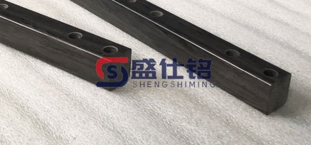 碳纤维棒凭借多元优势 开启轻量化应用新征程