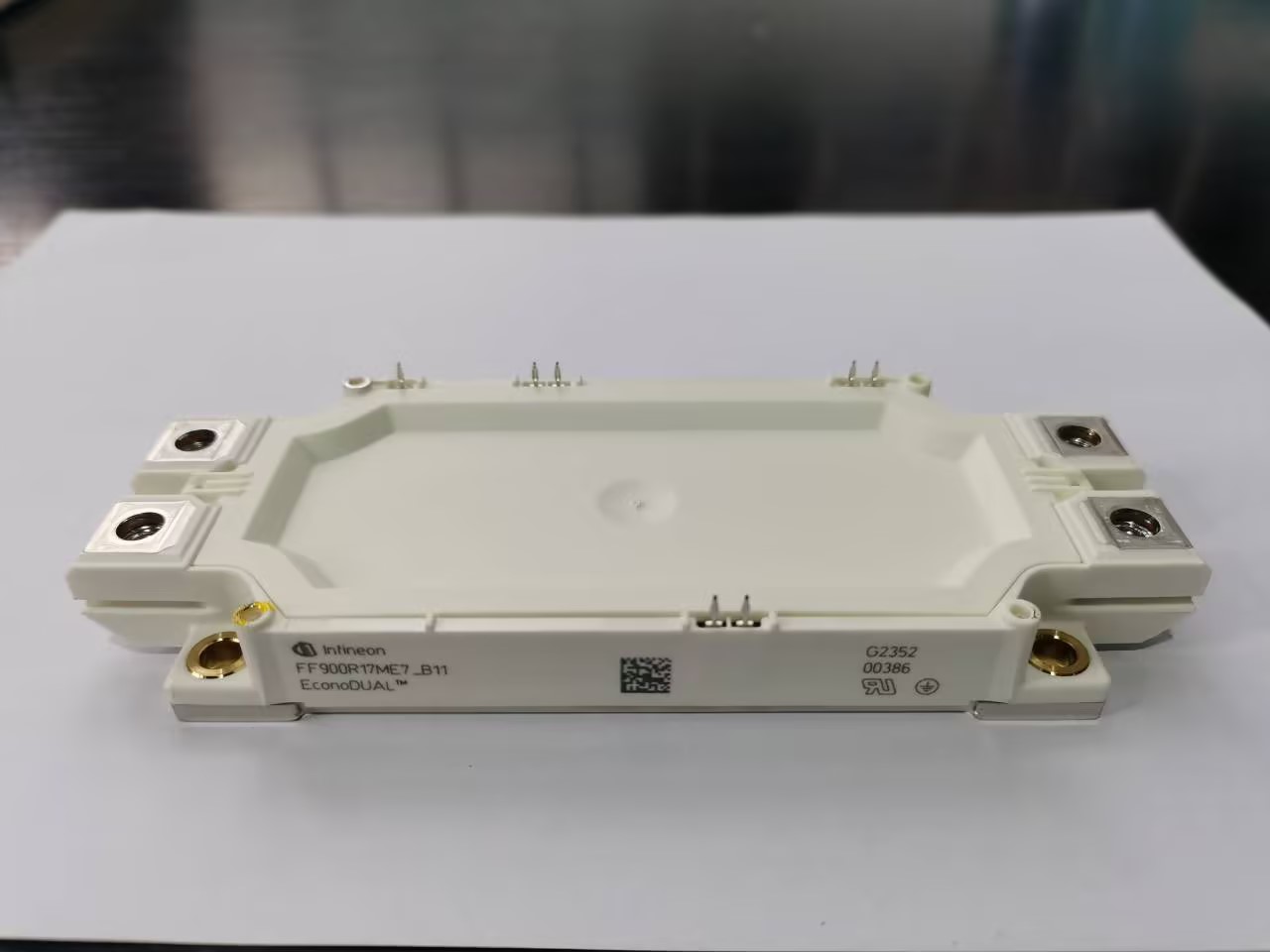 英飞凌FF900R17ME7-B11
