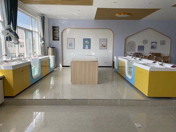 母婴会所 宝宝洗浴设备  新生儿洗礼池独立游泳池